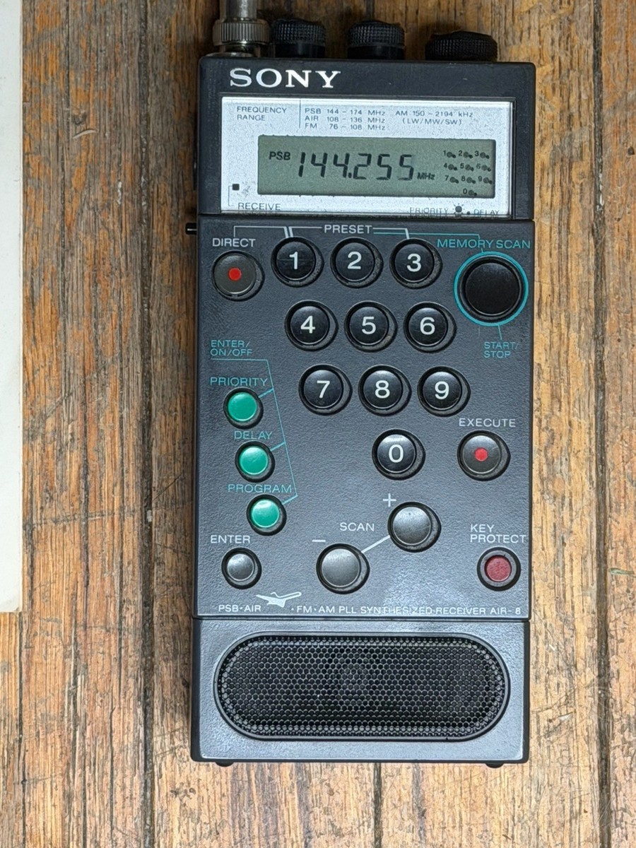Sony Air-8 Handheld Synthesized Receiver 4-Band PSB/AIR/FM/AM