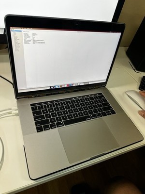 Apple MackBook Pro 15'' A1990 2019