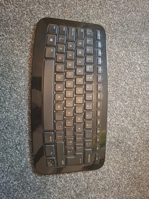 Microsoft Arc Tastatur Model 1392 OHNE USB DONGLE ODER MAUS