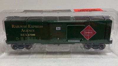 Menards O Scale Railway Express Box Car 279-4534 (Steel Wheels)# 17300