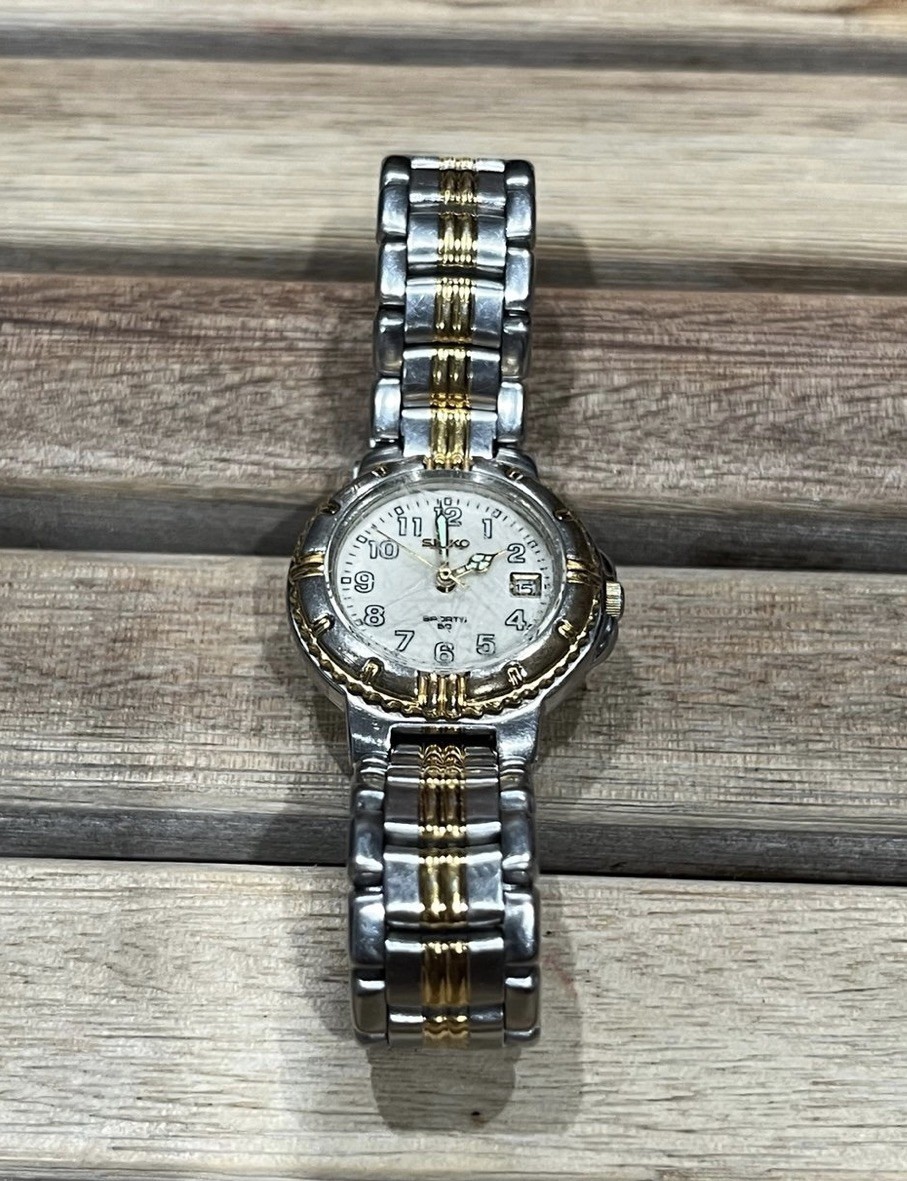 Seiko SQ 50 BICOLOR SXE444P1 VINTAGE COLLECTION NOS MONTRE UHR