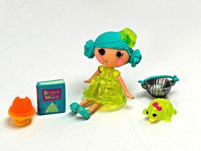 Lalaloopsy Mini Doll Jelly Wiggle Jiggle and accessories-complete set!