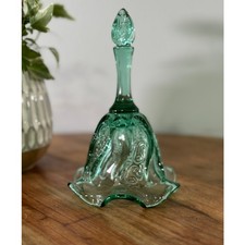 Ancienne cloche en verre d'art vert émeraude Fenton | décor verre pressé milieu du siècle