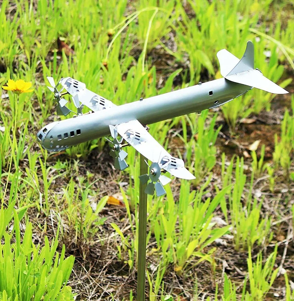 Molino de viento de metal para aviones Super Fortress 3D escultura de jardín al aire libre Foto 2 de 4