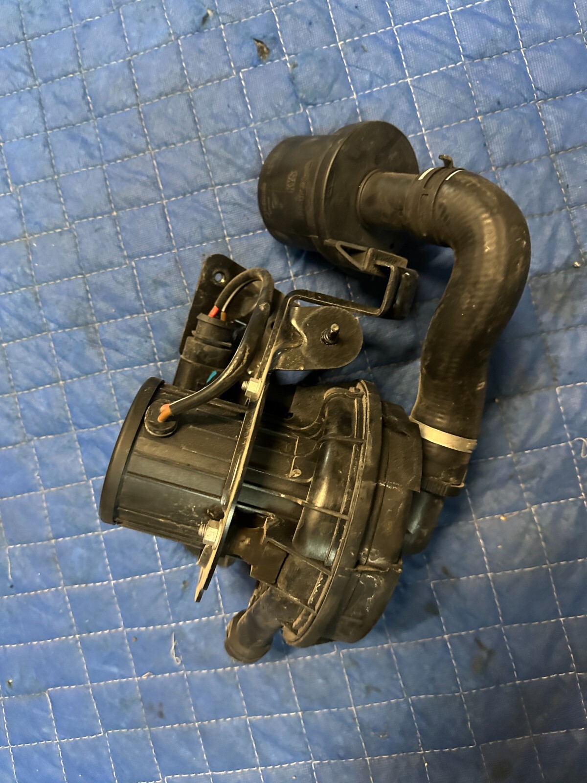 2018 AUDI R8 LEFT DRIVER SECONDARY AIR INJECTION PUMP OEM 4S0 906 601 B