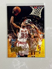 1996-97 NBA Hoops Alonzo Mourning Hipnotized #H10 Miami Heat