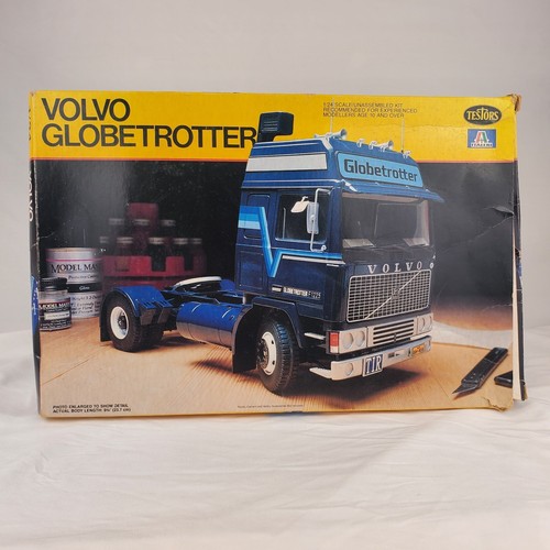 Testors Volvo Globetrotter 1/24 Scale Model Kit - Open Box