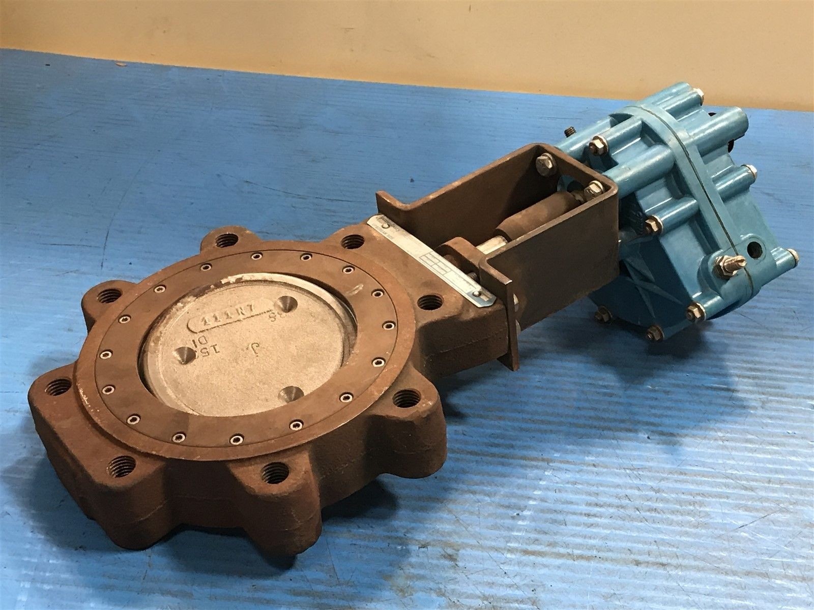 USED JAMESBURY 6 815L-11-21EH-TT BUTTERLY VALVE WITH V150 ACTUATOR (4C)