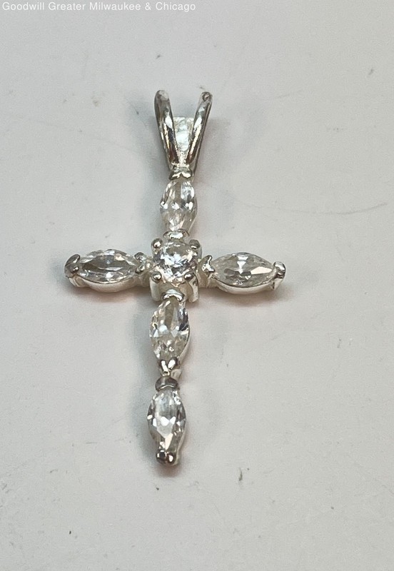 925 Sterling CZ Cross Pendant 1.3g