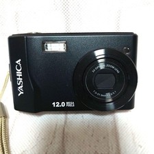 YASHICA 12.0 MEGA PIXELS Compact Digital Camera