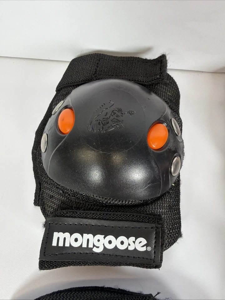 Mongoose Kids Knee/ Elbow Pads Bike/ Skate  - Image 4 of 4