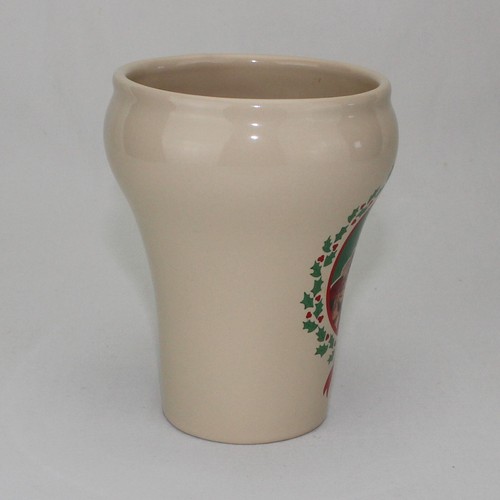 Taza de Navidad Coca-Cola Santa Acebo y Bayas 4,5 pulgadas de alto - Imagen 4 de 14