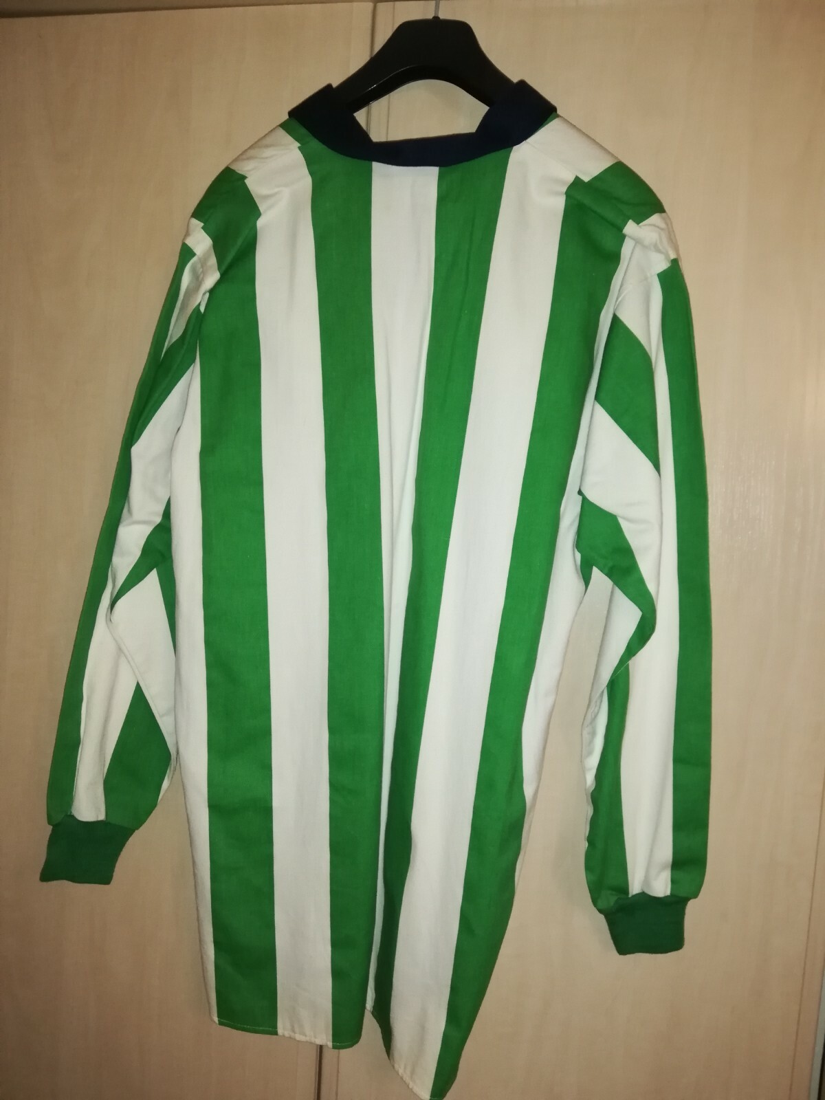 Vintage Irish Rugby Shirt with Signatures of Players, Size L, 107cm eBay