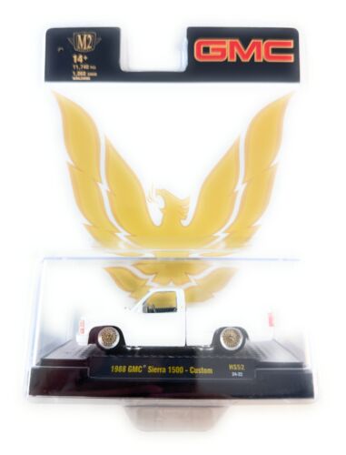 1988 GMC Sierra 1500 Custom White 1:64 Model by M2 Machines 31500-HS52-P5 - Picture 4 of 9