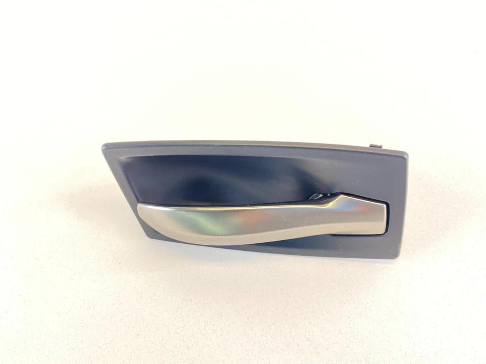 04-07 BMW 530i 525i 06 07 525xi Rear Right Side Interior Door Handle 70342889 Foto 3 de 4