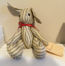 Overly Rarker Apple bunny 1993