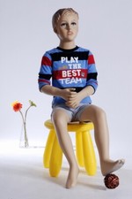 Poupée Mannequin Enfant Garçon BB-12 Poupée De Vitrine Enfants Assis