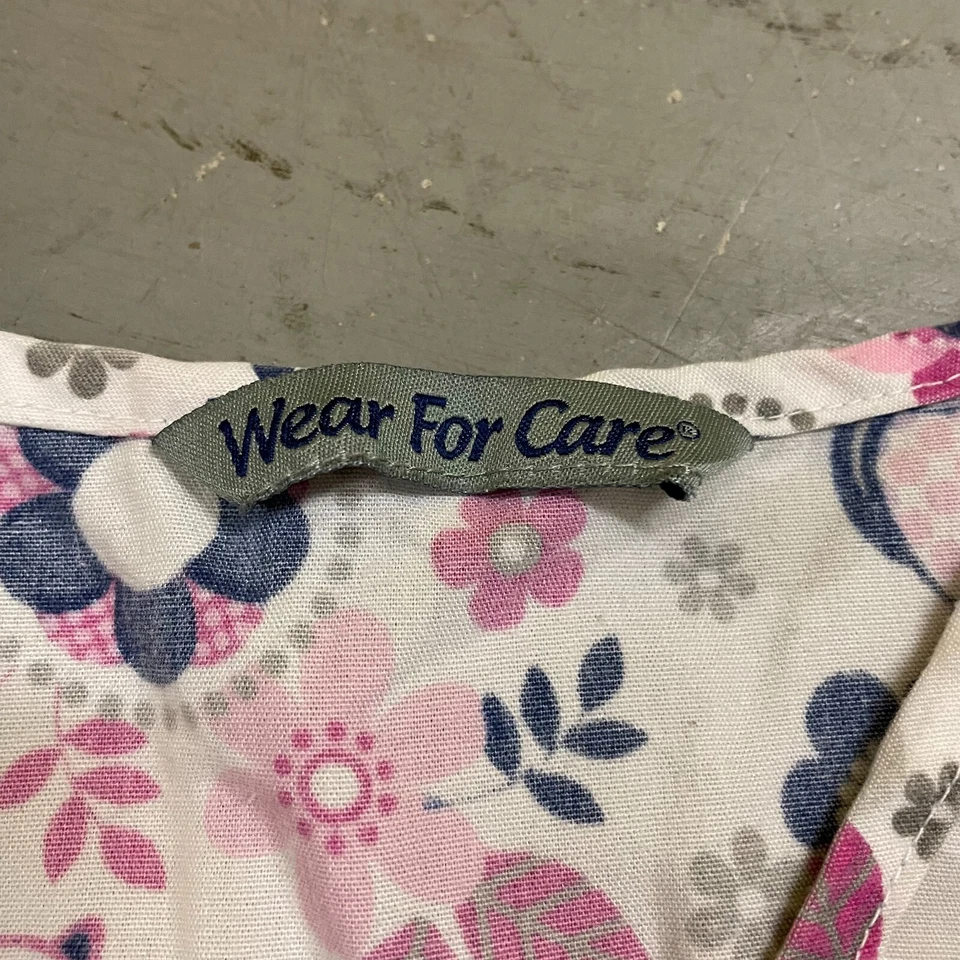 Womens Fashion Medical Nursing Scrub Tops Printed Pink Flower Colorful M - Image 2 of 4