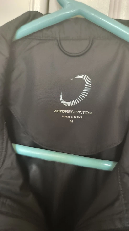 NWT Zero Restriction Packable Jacket ~ Men's Medium ~ (XYZ - Image 3 of 4