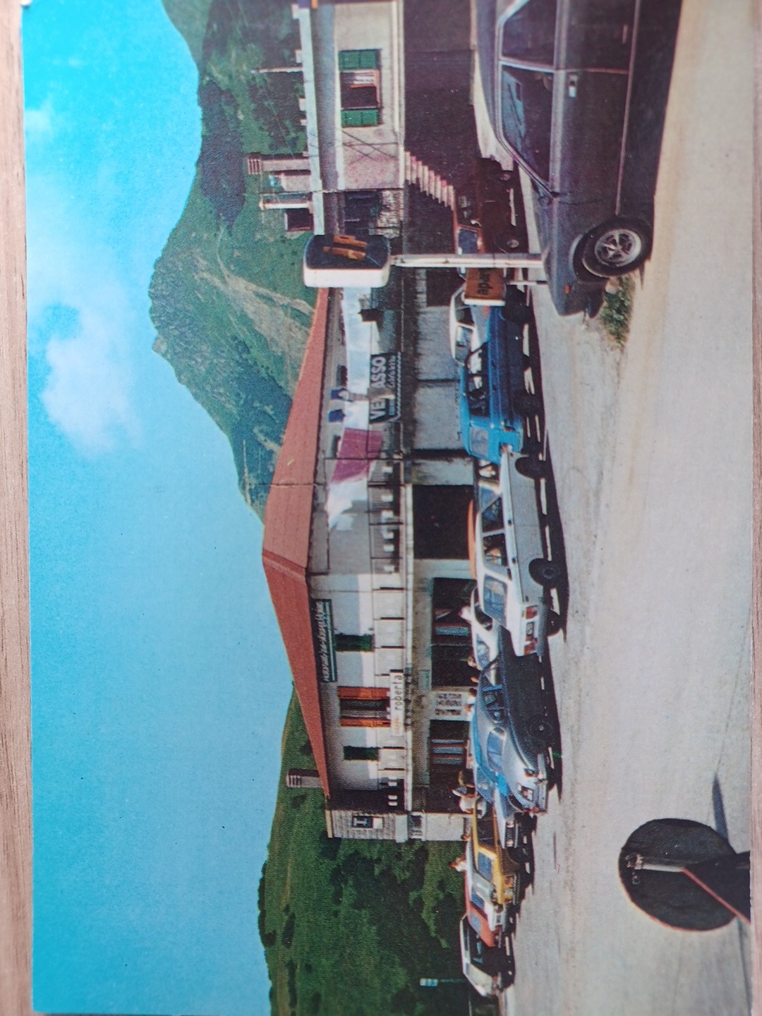Foto 1 di 4