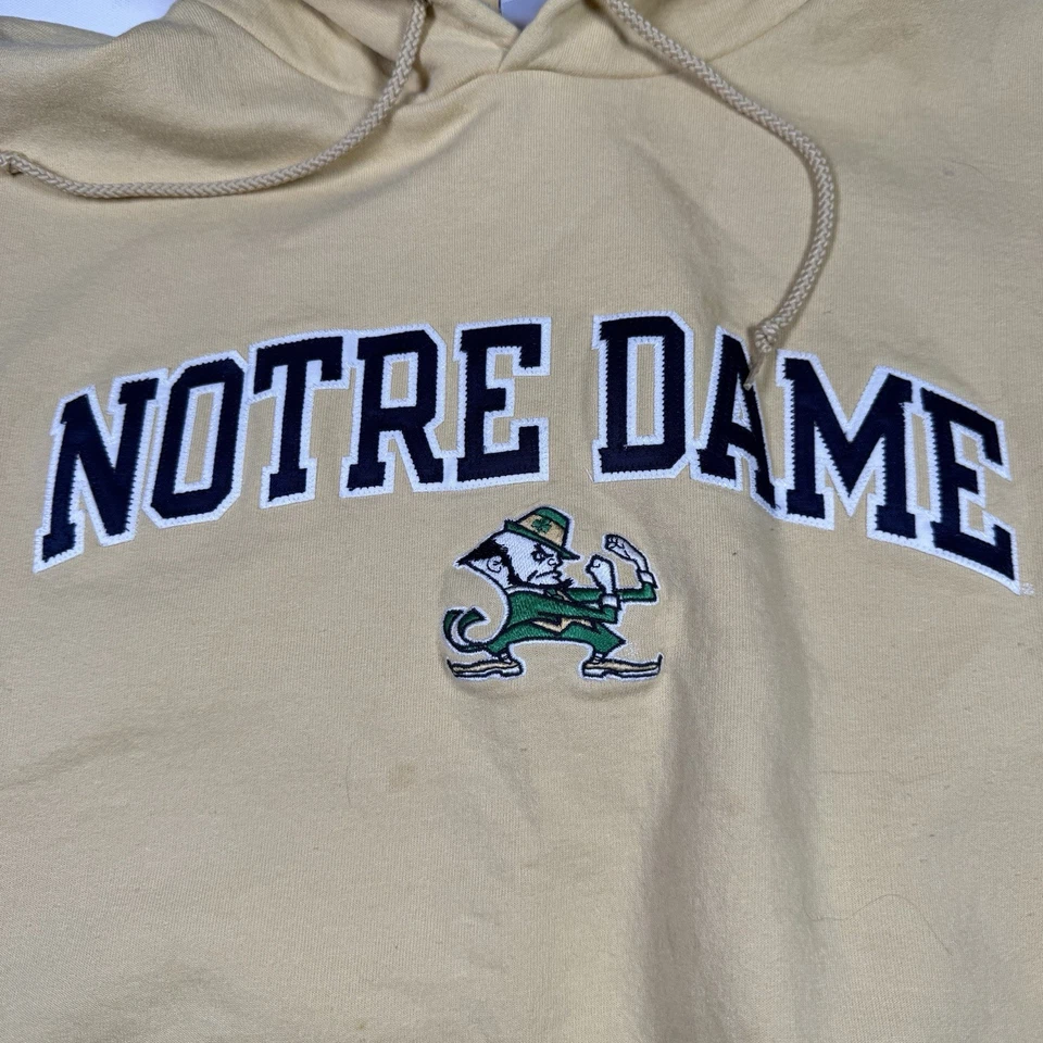Sudadera con Capucha Notre Dame Fighting Irish Para Hombres 2XL Dorada NCAA Fútbol Trébol Campeón Foto 3 de 4