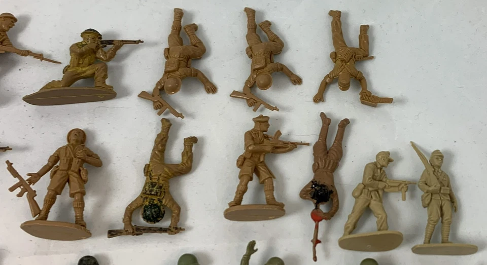 Matchbox Airfix 1:32 Figuren Konvolut 130 Soldaten WWII Plastikfiguren Set Armee - Bild 4 von 4