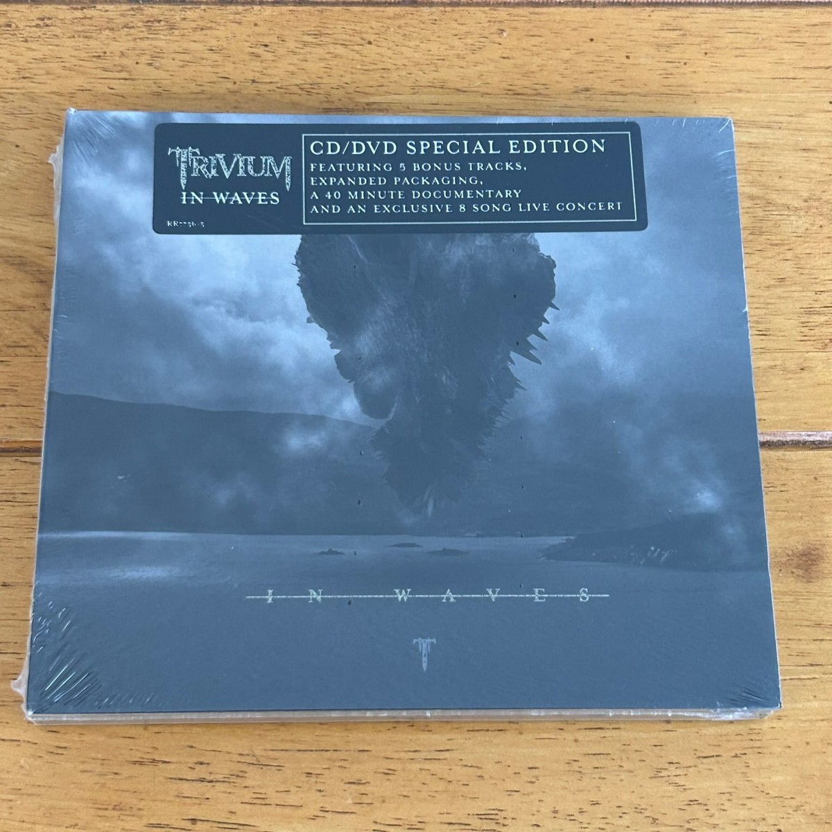 【初回限定版】Trivium CD DVD Trivium – In Waves CD DVD Special Edition Metal Roadrunner Sealed
