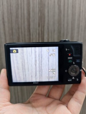 Nikon COOLPIX S8000 14.2 MP 10x Optical Zoom red Digital Camera