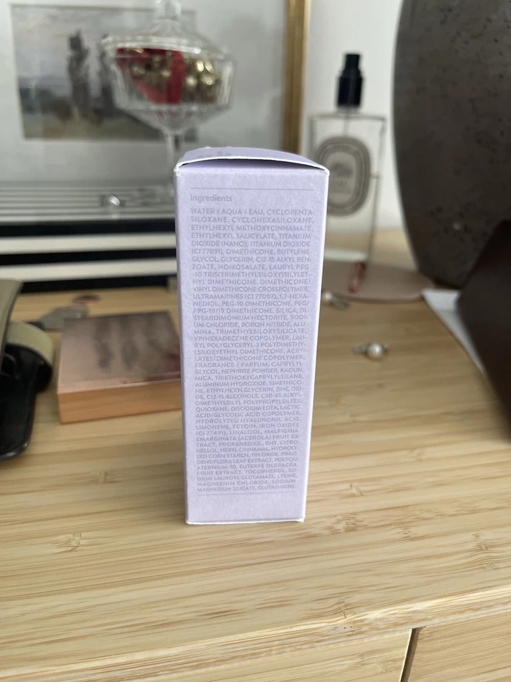 Base Piel Velo Laneige EX SPF28 PA++ 30ml Nº40 Violeta Puro Foto 2 de 3