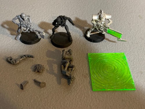 A26790 Warhammer 40K Necrons Bits Lot einige Metalltür Monolith Portal