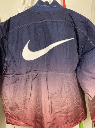 Veste anorak dégradé bleu et rouge Nike x Supreme taille Medium SS24