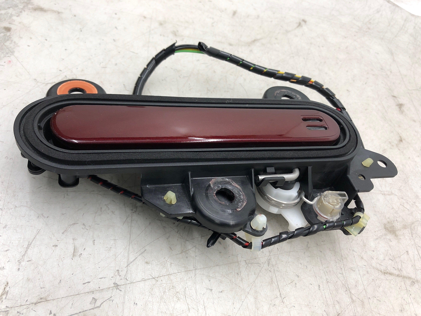2020-2023 ASTON MARTIN VANTAGE RIGHT EXTERIOR DOOR HANDLE CRIMSON (6075AM) OEM