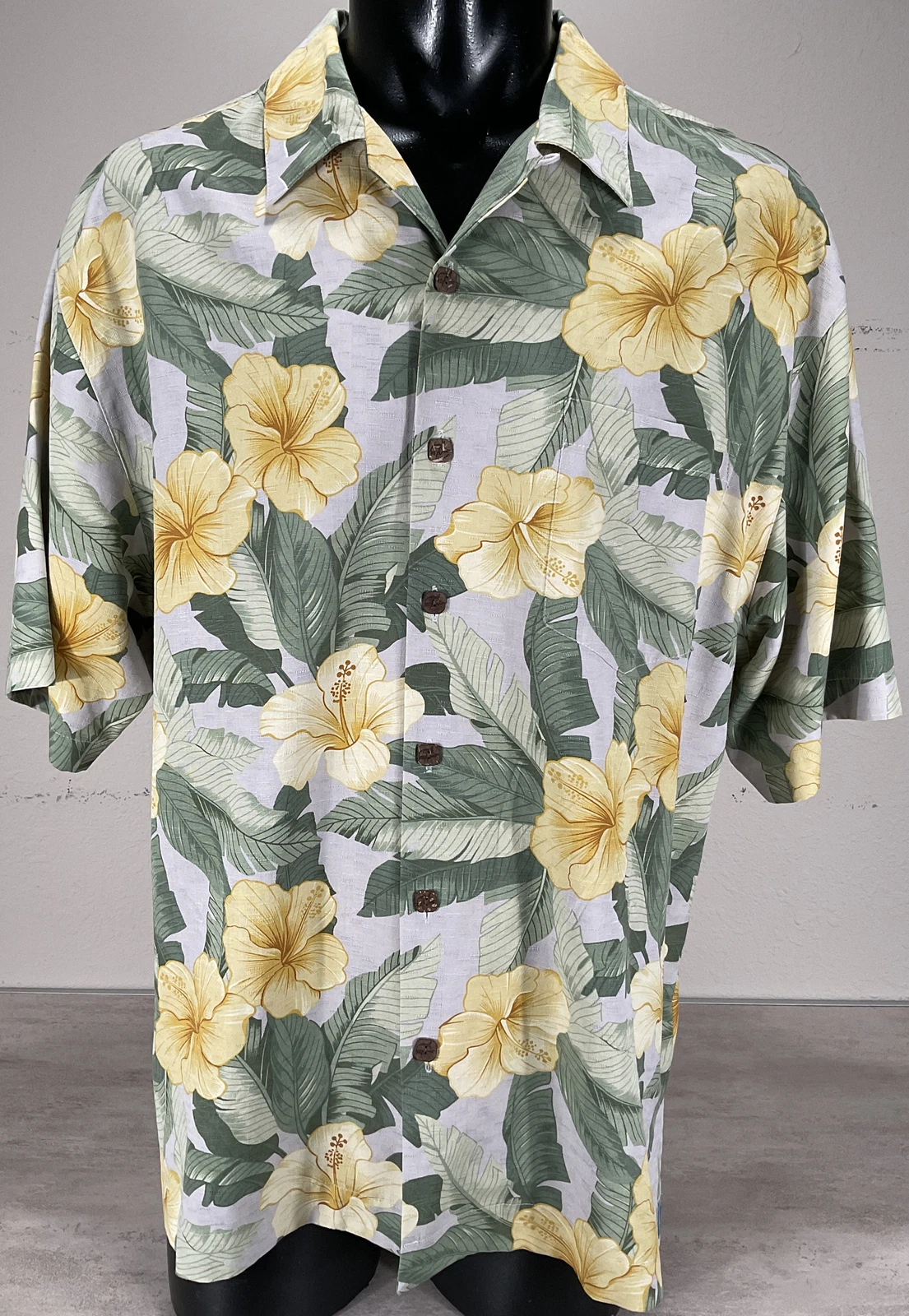 Bermuda Bay Short Sleeve Silk Camp Shirt Sz L Gray Tropical Print