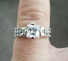 VINTAGE 925 STERLING SILVER SQUARE CZ RING