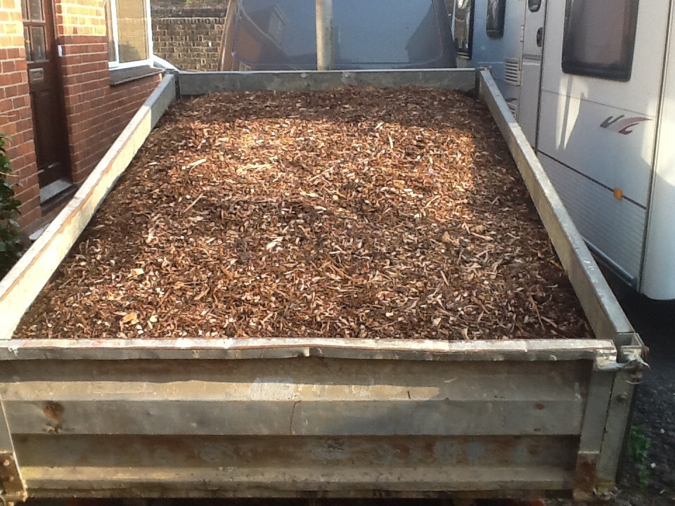 Wood chippings / Woodchip / mulch / bark / garden / chickens / coop