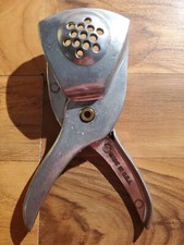 Irvin Ware Hand Held Citrus Juicer Lemon Lime Squeezer Aluminum Made in USA