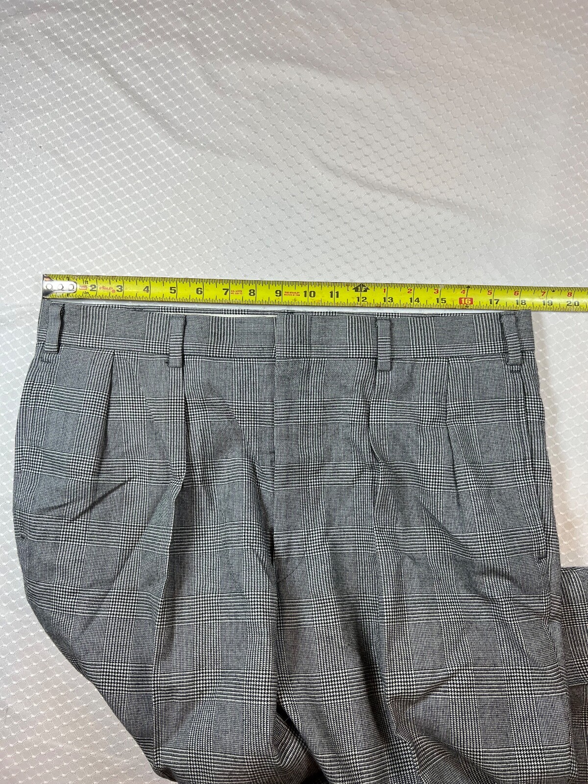 Picture 17 of 24