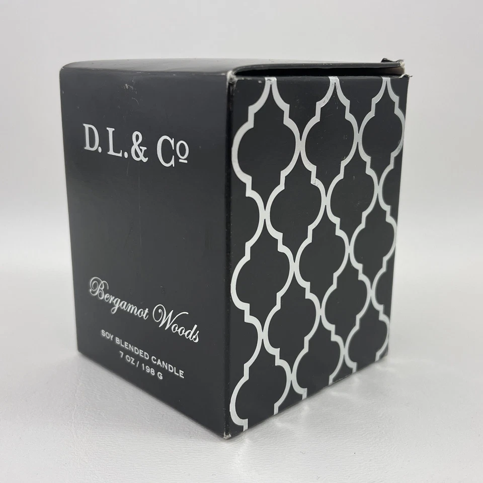 D.L. Vela misturada de soja & Co Bergamot Woods 7 oz NOVA NA CAIXA kk - Imagem 2 de 4