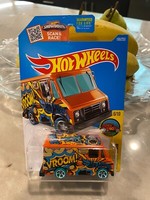 2016 Hot Wheels Combat Medic 6/10 HW Art Cars 196/250 Orange