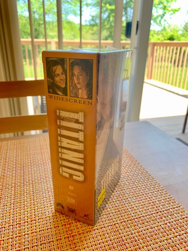 Titanic (VHS, 1998, 2-Tape Set, Widescreen Edition) NEW SEALED - Ungraded - Picture 3 of 7