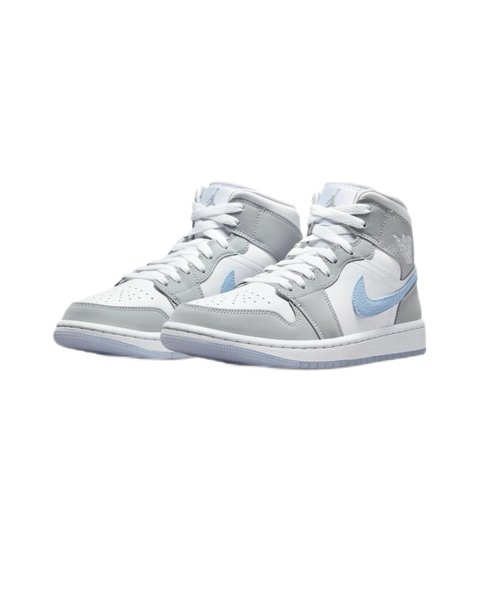 ★ナイキ★ WMNS AIR JORDAN 1 MID \