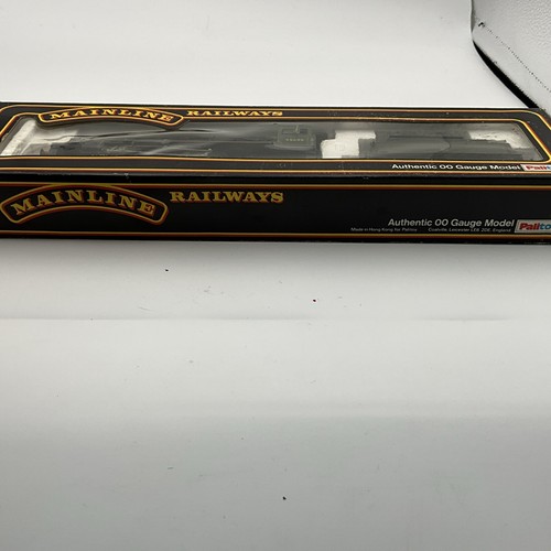 Mainline 37047 OO Gauge 4-6-0 Jubilee Class 45698 T2 - Picture 11 of 12