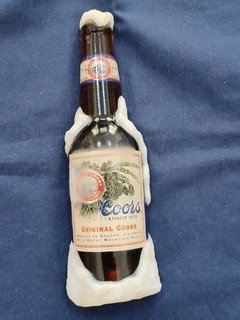 VERY RARE VINTAGE ORIGINAL COORS FIGURAL BEER BOTTLE W/ FOAM TAP HANDLE