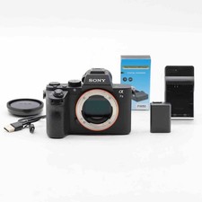 3586 shots Nikon D3100 Red 18-55mm lens kit 986
