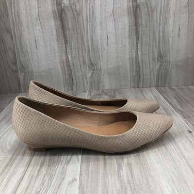 Corso Como Shoes Womens 7M Tan Nude Leather Slip On Pumps