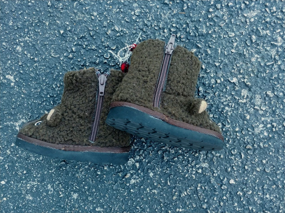 BOTAS ZAPATILLAS BEBÉ GAP CARA OSO NIÑO OSO DIFUSO IMITACIÓN SHERPA MARRÓN TALLA 5 Foto 2 de 4