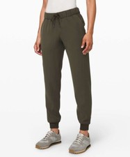 Lululemon On the Fly Jogger Dark Olive Pants Sz 2 W5BZDS Casual Travel Pockets