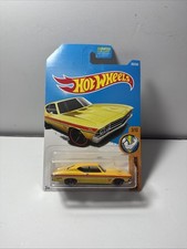 Hot Wheels 2017 Mainline Muscle Mania '69 Chevelle SS 396 Yellow #263 (HW3)
