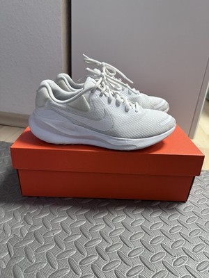 Nike Revolution 7 Sneaker weiß white Gr. 38,5 Sportschuh Turnschuh Hallenschuh 