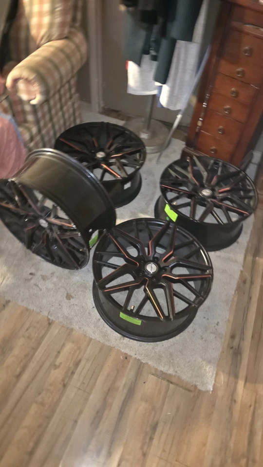 (Juego de 4) Llantas Shift H33 Spring 20x8,5 5x120 +35 mm negras/rojas llantas 20" pulgadas Foto 4 de 4